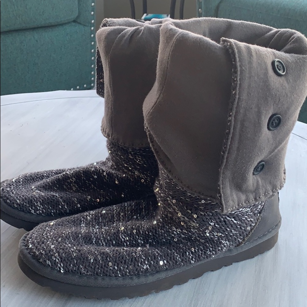 Ugg’s - Picture 2 of 5